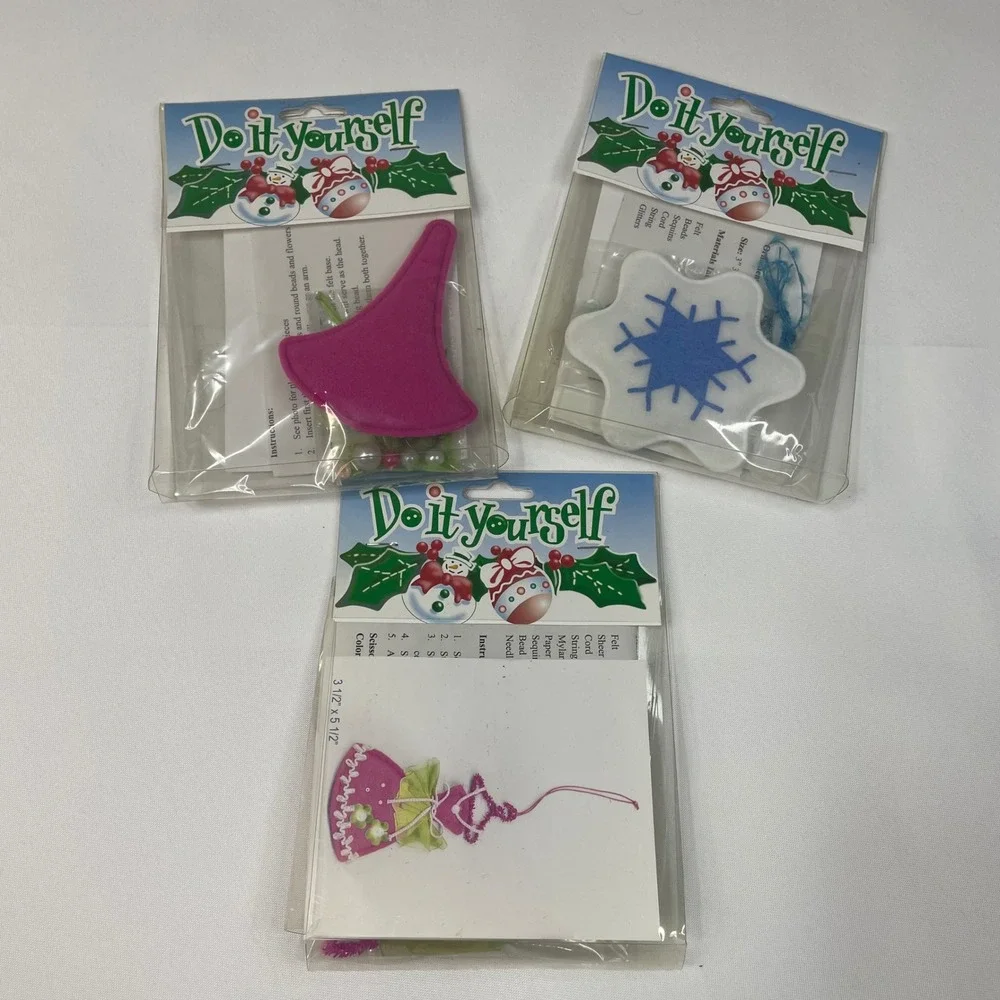 Christmas Craft Kit Bundle Holiday DIY Gift Bag Treat Sacks Stocking Card Holder